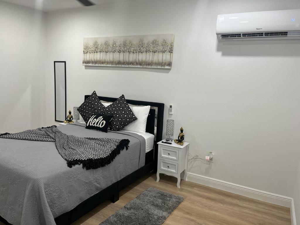 Incredible Comfortable Apartments Near The Airport And Beaches แทมปา ภายนอก รูปภาพ